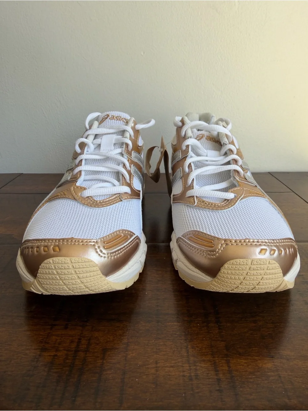 ASICS Gel DS Trainer 14 White Gold Silver 1203B102 100 Men Size 7 Women Size 8.5